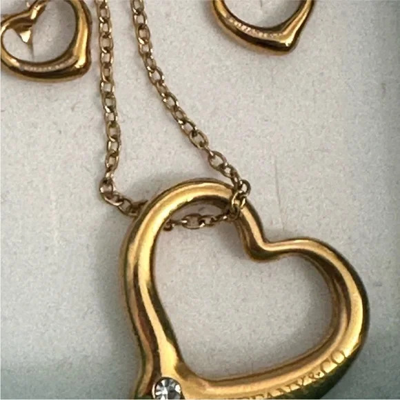 Tiffany & Co. Gold Heart Necklace with Earrings - Picture 3 of 5